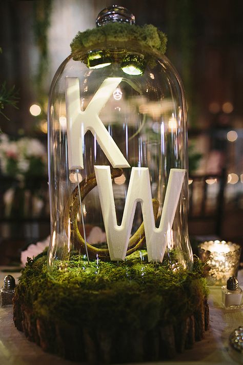 Terrarium Wedding Centerpiece, Geometric Terrarium Wedding, Creative Wedding Centerpieces, Terrarium Centerpiece, Beautiful Wedding Centerpiece, Expensive Flowers, Terrarium Wedding, Wedding Glamour, Geometric Terrarium