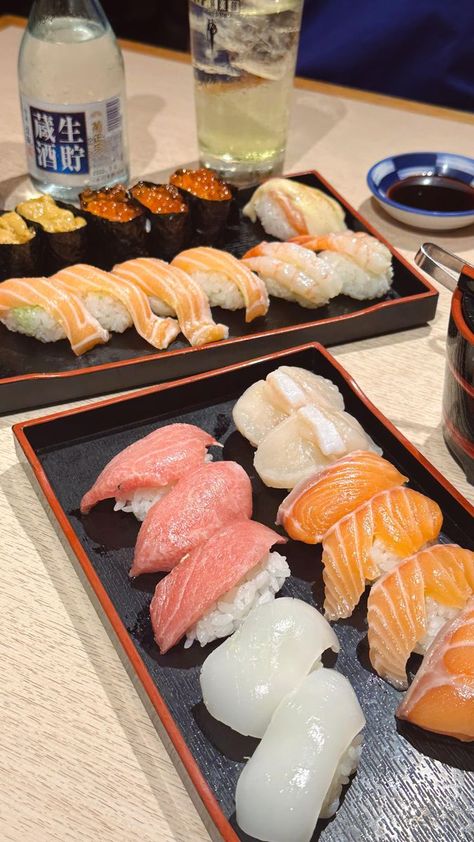 All the must-try eats in Osaka 🇯🇵🍣 This city is definitely one of our fave food destinations! #Japan #Osaka | Laureen Uy | Miki Matsubara · Mayonaka no Door / Stay With Me Mayonaka No Door, Laureen Uy, Miki Matsubara, Osaka Food, Japan Osaka, Eating At Night, Stay With Me, Japan Trip, Japan Aesthetic