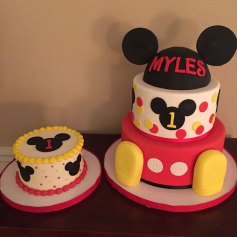 25+ Inspired Picture of Mickey Birthday Cake Mickey Birthday Cake Mickey Mouse Club House First Birthday Cakes Calynne Kaden 1st  #HappyBirthdayCakesImages Mickey Mouse Cakes, Cake Mickey Mouse, Mickey Birthday Cakes, Mickey Mouse Club House, Miki Fare, Mickey First Birthday, Mickey Mouse Bday, Mickey 1st Birthdays, Mickey Mouse Birthday Cake