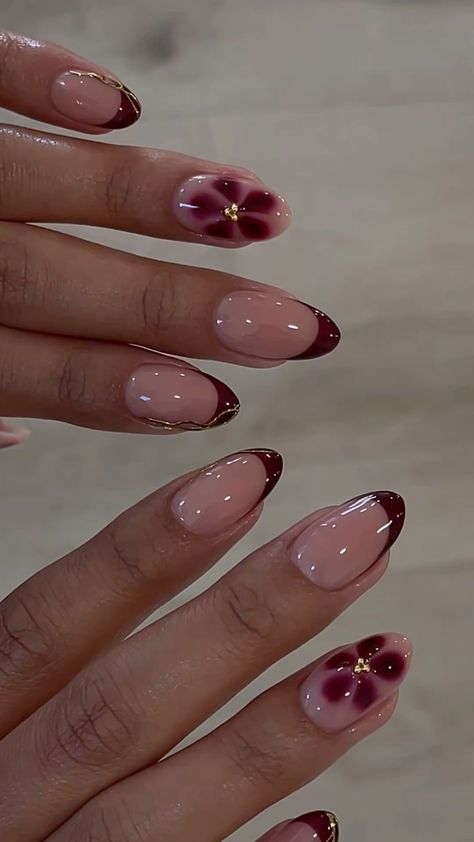 Japanese Gel Nails Fall, Simple College Nails, 2025 Nail Ideas Simple, Almost Nail Designs, Cute Nails For Italy, Aesthetic Nails Flower, Simple Acrylic Nails Oval, Nails 2025 Almond, Fall Nails 2024 Design