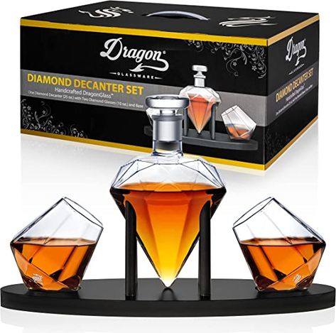 Dragon Glassware Decanter with Glasses Set Cool Decanters, Whisky Decanter Set, Liquor Decanter Set, Diamond Glasses, Whisky Drinks, Whisky Decanter, Glassware Design, Whiskey Set, Whiskey Decanter Set