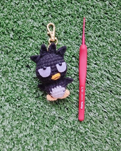 Badtz Maru Crochet, Badtz Maru, Crochet Inspo, Crochet Keychain, Crochet Ideas, Crochet Projects, Crochet