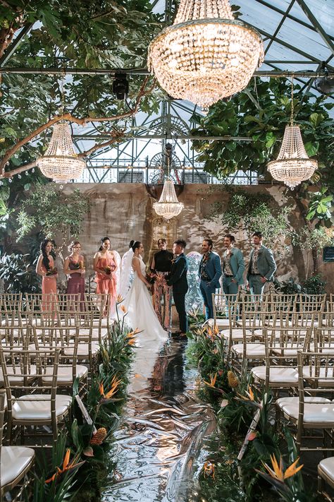 Crazy Rich Asians Inspired Wedding, Crazy Rich Asians Wedding Scene, Wedding Crazy Rich Asians, Crazy Rich Asians Wedding Inspiration, Crazy Wedding Themes, Crazy Rich Asians Wedding Aisle, Crazy Rich Asians Wedding Theme, Elemental Wedding, Crazy Rich Asians Party Theme