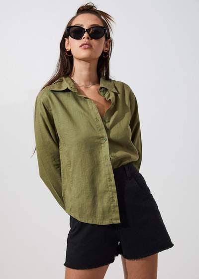 Afends Womens Tori - Hemp Long Sleeve Shirt - Sage - Afends US. Hemp Shirt, Hemp Fashion, Small Steps, Color Pairing, To The Future, Streetwear Women, Shirt Women, First Look, The Fashion