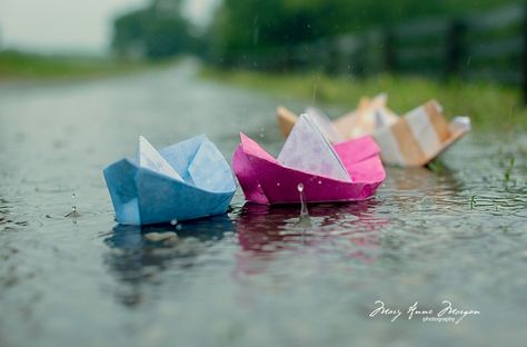 paper-boats-and-puddles Nature Photography Quotes, Paper Boats, Monsoon Rain, Rainy Day Aesthetic, Snap Streak Ideas Easy, Good Photo Editing Apps, Lake Photography, Instagram Creative Ideas, Cute Images For Dp