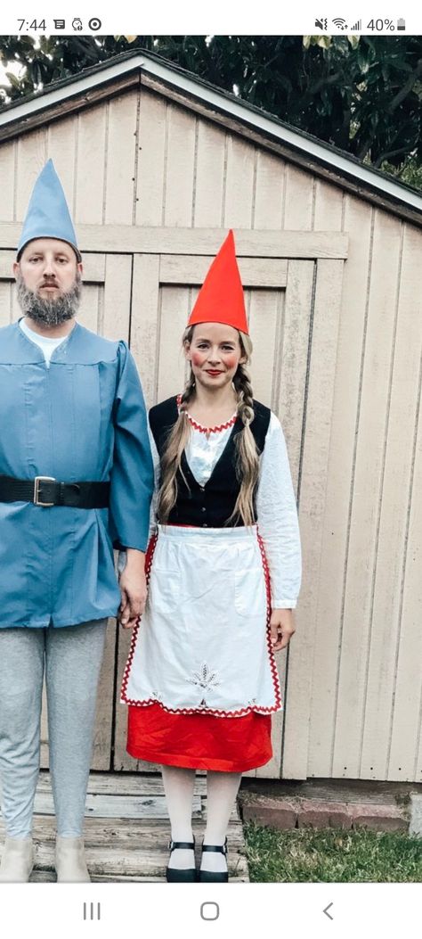 Diy Gnome Costume Women, Gnomes Costumes, Diy Genie Costume, Beard Couple, Garden Gnome Halloween Costume, Baby Gnome Costume, Garden Costume, Garden Gnomes Costume, Halloween Beard