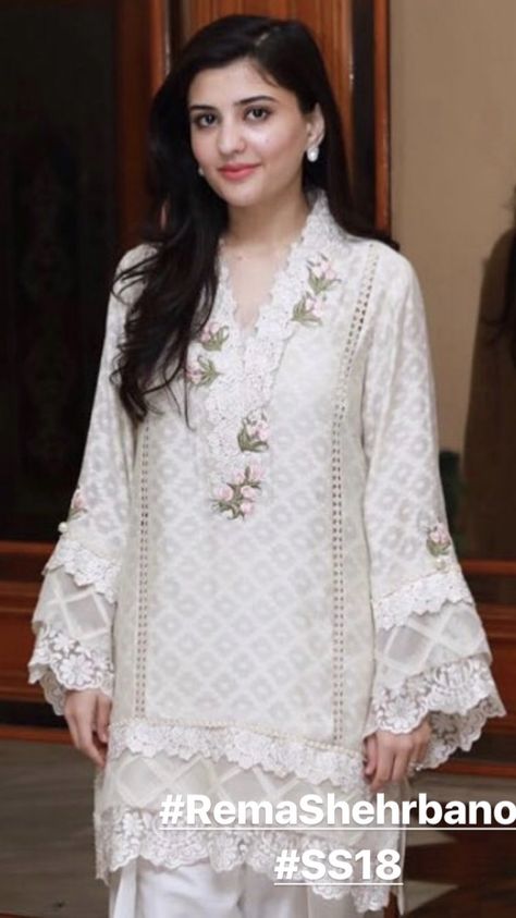 Happy Happy Birthday, Pakistani Women Dresses, Kaftan Designs, Pakistani Fashion Casual, Pakistani Dresses Casual, Salwar Kamiz, Dress Neck Designs, Indian Gowns Dresses, Kurti Neck Designs