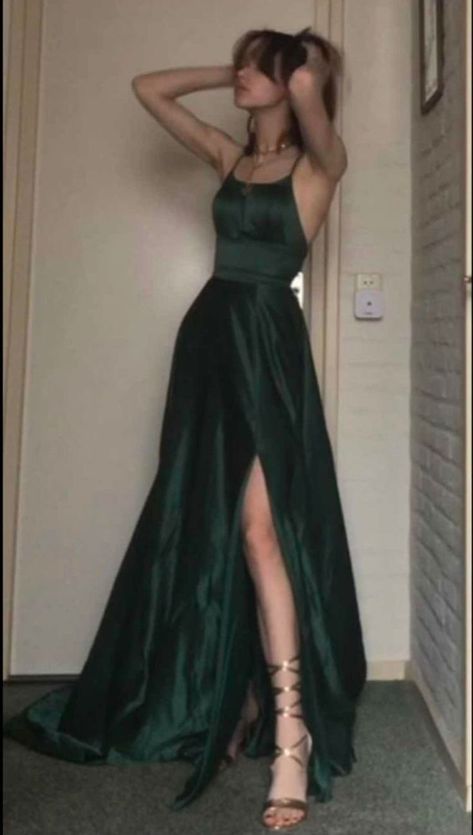 Evening Party Dress Long, Green Satin Prom Dress, Formal Attire For Women, Green Spaghetti, Formal Prom Dresses Long, Dark Green Dress, Classy Prom Dresses, Best Prom Dresses, Elegant Dresses Classy