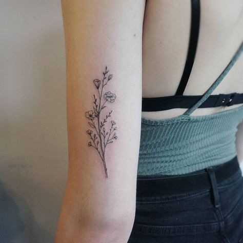 Floral Arm Tattoo > Instagram photo by @lleeggaa: Botanisches Tattoo, Wildflowers Tattoo, Floral Arm Tattoo, Tricep Tattoos, Inspiration Draw, Orca Tattoo, Hamsa Tattoo, Wildflower Tattoo, Flower Tattoo Arm