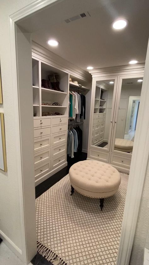 Bedroom decor ideas - Bedroom decoration - Home decor bedroom ideas Master Suite Walk In Closet, Small House Walk In Closet, Walk In Closet For Him And Her, Walk In Closet Design Master Suite, Ranch Style Walk In Closet, His Master Closet, His And Hers Walk In Closet Design Master Suite, Closet Maid Closets Walk In, Square Walk In Closet Ideas Layout