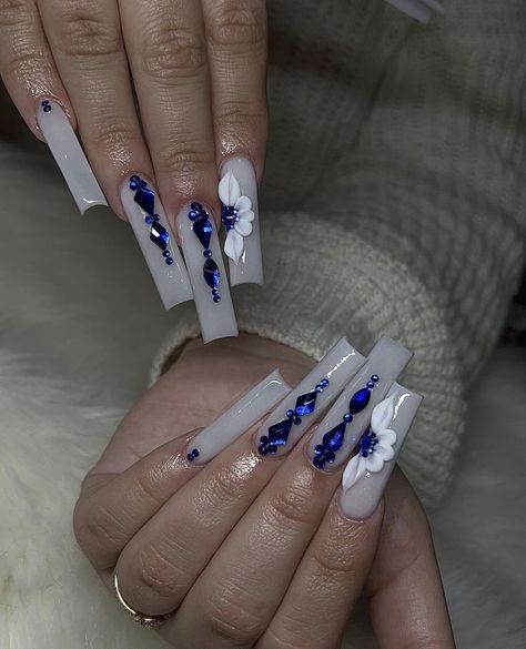 Blue Prom Nails, Quince Nails, Blue And Silver Nails, Quinceanera Nails, Blue And White Nails, Royal Blue Nails, Square Press On Nails, Navy Blue Nails, Nails Autumn