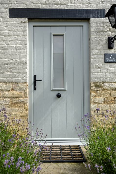 Swipe for interior - The Flint 4 design in Painswick from Solidor's Flint Cottage Range with a single glass panel and Black door hardware. Painswick Front Door, Solidor Painswick, Front Door With Glass Panels, Modern Traditional Front Door, Pub Renovation, Back Door Ideas, Composite Front Doors Uk, Flint Cottage, Cottage Style Front Doors