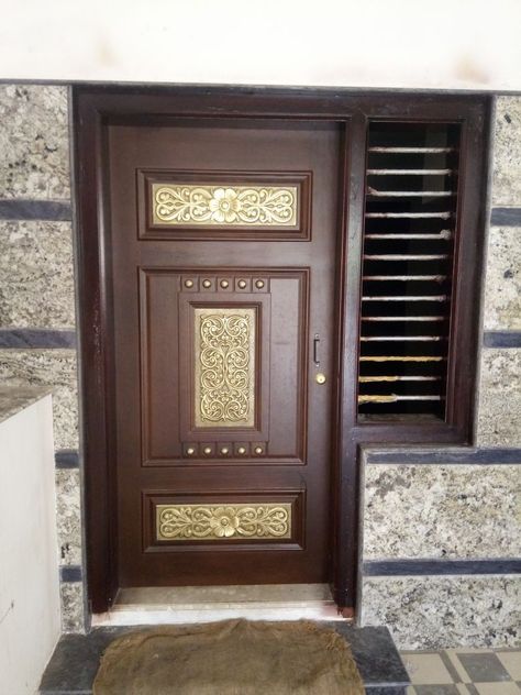 Antique Doors In House, Doors In House, Main Door Design Photos, Main Doors, House Main Door, House Front Door Design, Modern Entrance Door, House Main Door Design, Single Door Design