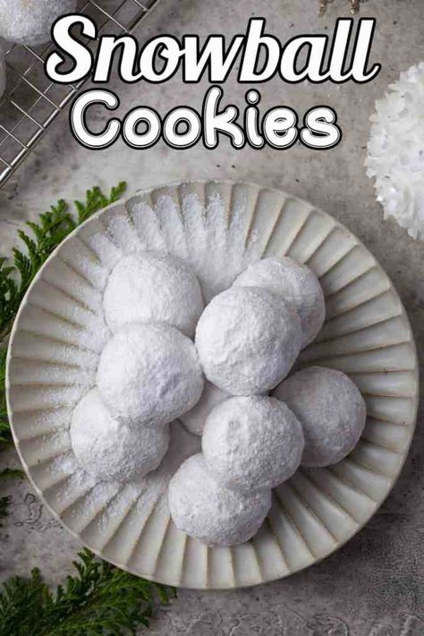 Simple Walnut Snowball Cookies Recipe - Marathons & Motivation Walnut Snowball Cookies, Chocolate Cookie Recipes Easy, Snowball Cookies Recipe, Snowball Cookie, Simple Sweets, Cookies 2023, Powdered Sugar Cookies, Christmas Spread, Christmas Drinks Recipes