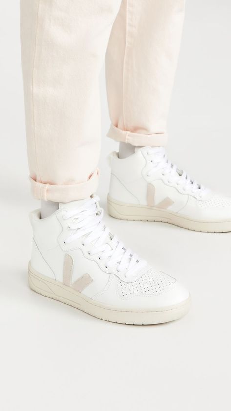 These neutral, versatile sneakers are a MUST. High Sneakers Outfit, High Top Sneakers Outfit, Versatile Sneakers, Amazon Forest, Veja Sneakers, Shoe Last, High Sneakers, Unisex Shoes, Sneakers Outfit