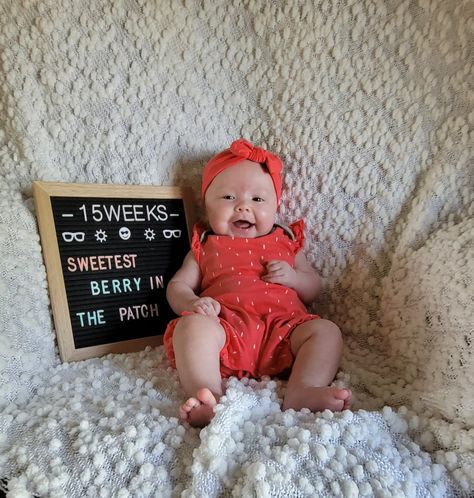 4 Month Old Letter Board Ideas, 4 Months Letter Board Baby, 6 Month Letter Board Ideas, Born Quotes, Milestone Ideas, Monthly Photoshoot, Half Birthday Baby, 2 Month Baby, 4 Month Baby