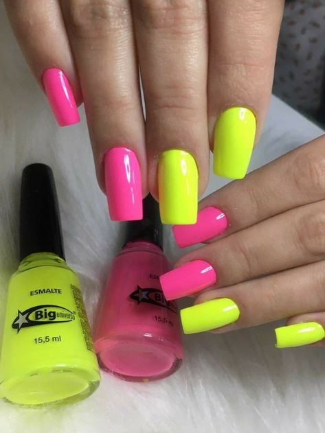 Summer Gel Nails Ideas Solid Color, 2023 Neon Nails, Neon Pink Yellow Nails, Pink And Yellow Neon Nails, Bright Pink And Yellow Nails, Hot Pink And Neon Yellow Nails, Neon Ombre Nails Bright Colors, Neon Gel Nails Short, Neon Nail Ideas Summer Square