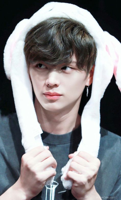 Yook Sungjae Cute, Yook Sung Jae, Btob Members, Sungjae And Joy, Btob Sungjae, Hyunsik Btob, Sung Jae, Korean Tv Series, Korean Men Hairstyle