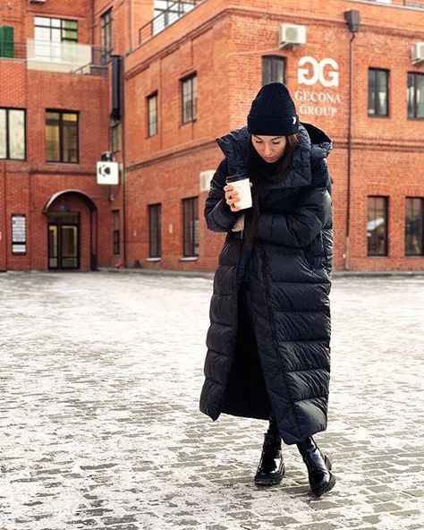 Instagram photo by RAIN ▲ Nail Salon • Nov 30, 2018 at 5:33 PM Puffer Jacket Outfit Winter Style, Long Puffer Jacket Outfit, Long Black Puffer Coat, Puffer Coat Outfit, Puffer Jacket Outfit, Long Puffer Jacket, Black Puffer Coat, 40 Fashion, Long Puffer Coat