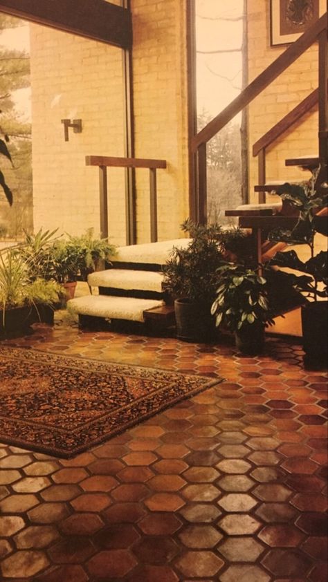 1970s Landscaping, Mid Century Modern Layout, 70s Houseplants, 70s Italian Interior Design, 70s Revival Interior, 70s Architecture Exterior, 1970s Flooring, Seventies Interior Design, 70s Home Decor 1970s Interior Design