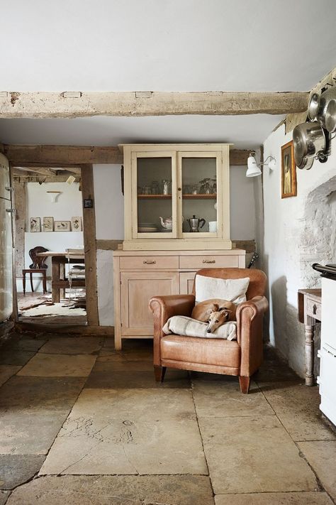 [i]Harriet ripped up the existing carpet tiles to expose the York stone flooring in the kitchen.[/i]  Like this? Then you'll love  [link url="http://www.houseandgarden.co.uk/interiors/staircases"]Staircase ideas[/link] Scottish Cottages, York Stone, Kitchen Seating, Casa Country, Country Cottage Decor, Reading Nooks, Cottage Interiors, English Cottage, Stone Flooring