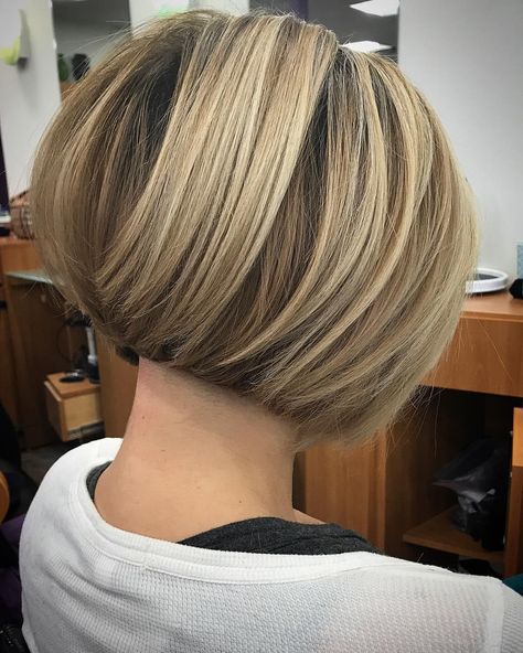 Clean cut✂️ Undercut with slight graduation to allow for a clean line. Would you believe me if I told ya Bianca's hair is curlllyyy? Well,… Thick Wavy Hair, Bob Hairstyles For Thick, Short Hairstyles For Thick Hair, Short Bob Haircuts, Haircut For Thick Hair, Short Blonde, Trending Hairstyles, Short Bob Hairstyles, Bob Hairstyle