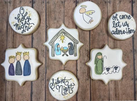 Fancy Sugar Cookies, Painted Sugar Cookies, Christmas Finger Foods, Christmas Cutout Cookies, Royal Icing Sugar, Christmas Cutouts, Paint Cookies, Winter Cookie, Sugar Cookie Designs