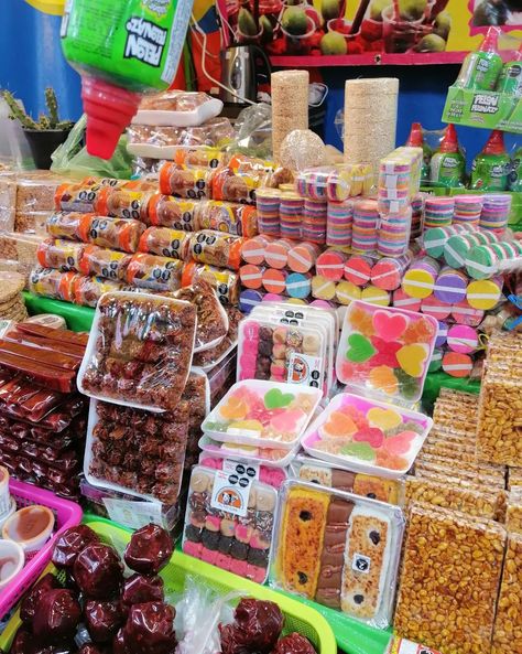 Mexico Aesthetic Culture Food, Mexican Childhood, Mexican Candy Bar, Mexican Candy Store, Mexican Things, Latin American Folk Art, Mexican Fiesta Birthday Party, Mexican Market, Candy Pictures