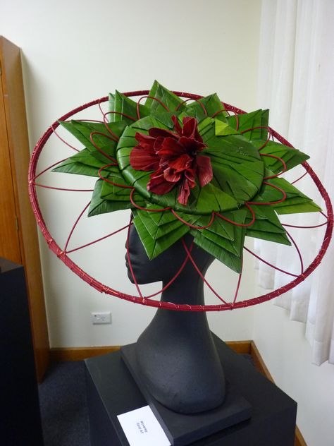 A hat made from Horticultural Material - Inter club - second prize Easter Flower Arrangements, Ikebana Flower Arrangement, Creative Flower Arrangements, Flower Hat, Floral Hat, Paper Hat, Unusual Flowers, Floral Headpiece, Flower Hats