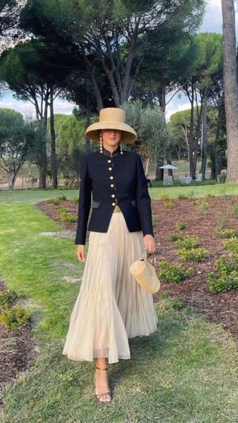 Long Skirt Wedding Outfit Guest, Races Outfits For Women, Ascot Outfits Women, Outfits For College, High Waisted Dress, Chic Outfits Classy, Rich Aesthetic, Suits Casual, Derby Outfits