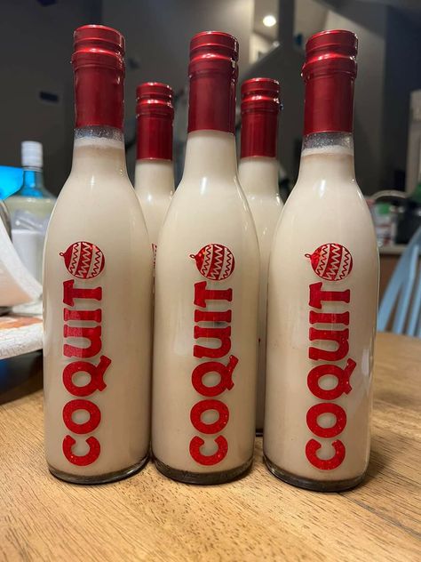 Coquito Bottle Decoration Ideas, Coquito Bottle Decoration, Coquito Bottles Ideas, Coquito Bottles, Coquito Drink, Puerto Rican Coquito, Puerto Rican Christmas, Coquito Recipe, Dibujos Toy Story