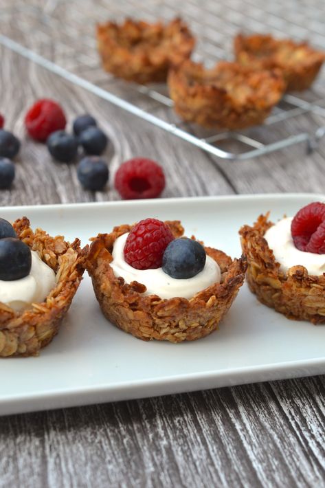 Breakfast Granola Cups, Granola Cups, Honey Granola, Keto Granola, Baked Granola, Daily Burn, Healthy Cereal, Granola Breakfast, Types Of Desserts