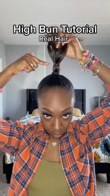 Slick Top Bun, Bun With Two Strands Out, Mid Bun Hairstyles For Black Women, Top Bun Hairstyles For Black Women, Low Bun Hairstyles For Black Women, Messy Bun Black Women, High Bun Tutorial, High Bun Tutorials, Top Bun