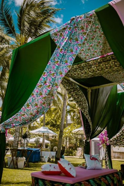 6 New Tent Ideas For Your Mehendi Or Haldi Decor! Mehendi Decorations, Pomegranate Decor, Cherry Blossom Theme, Haldi Decor, Brunch Decor, Disney Wedding Theme, Thailand Wedding, Mehndi Decor, Unique Wedding Decor