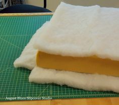 French Mattress Cushion, Diy Mattress, Neck Hurts, French Mattress, Cushion Tutorial, Projek Menjahit, Sewing Cushions, Upholstery Diy, Diy Cushion