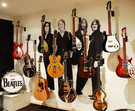 Spigool's Tumblr — The Beatles’ guitars via lisianto Beatles Ideas, Beatles Guitar, Guitar Guy, Famous Guitars, Beatles Love, Beatles Music, Beatles Photos, Beatles Art, Musica Rock