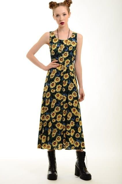 299570476c6f0309545110c592b6a63bdesc53197938ri Sunflower Prints, Western Womens Fashion, New Fashion Clothes, Elle Fashion, Fabulous Clothes, Pinterest Fashion, Teenage Girls, 90s Fashion