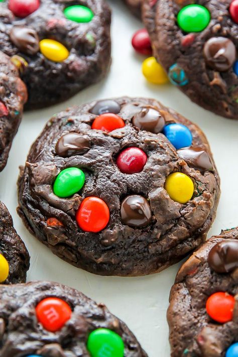 Soft Batch Chocolate M&M Cookies Chocolate M M Cookies, Soft Batch, Coconut Dessert, Favorite Cookie Recipe, Köstliche Desserts, Food Cakes, Favorite Cookies, Yummy Cookies, Healthy Dessert