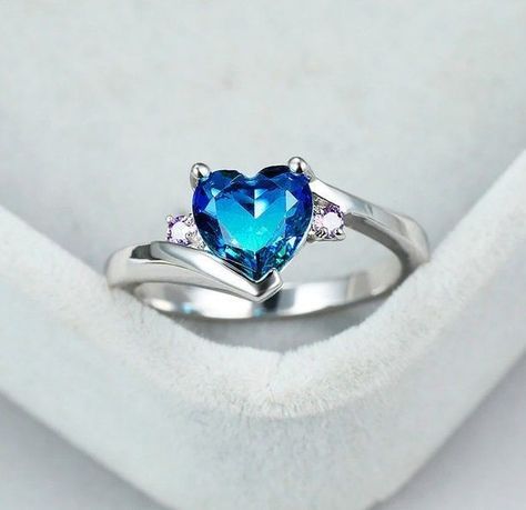 Aquamarine Birthstone Ring, Blue Heart Ring, Rings For Women Wedding, Rainbow Stone, Heart Engagement, Green Rainbow, Engagement Rings For Women, Heart Engagement Rings, Blue Stone Ring