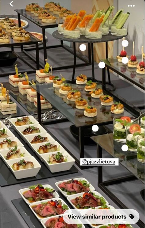 Coffee Break Catering, Hotel Breakfast Buffet, Sushi Buffet, Food Set Up, Catering Food Displays, Bistro Food, Catering Ideas Food, Party Food Buffet, Party Food Platters