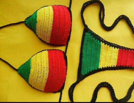 Jamaican Clothing, Crochet Bra, Crochet Swimwear, Fun Crochet Projects, Crochet Lovers, Diy Crochet Projects, Crochet Crop Top, Hippie Outfits, Love Crochet