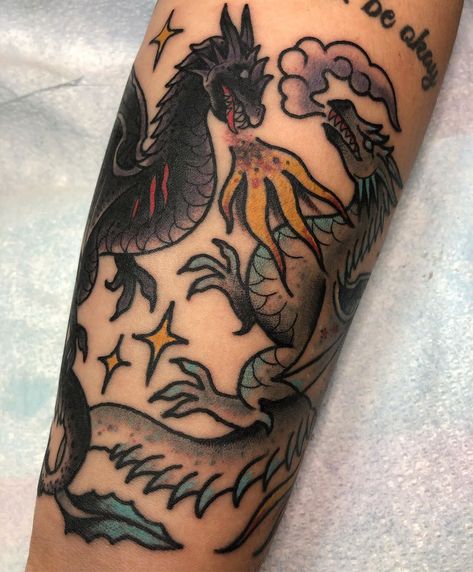 House Targaryen Tattoo, Asoiaf Tattoo, House Of Dragon Tattoo, House Of The Dragon Tattoo, Dragon Tattoo Game Of Thrones, Traditional Dragon Tattoo, Tattoo Soul, Dance Of The Dragons, Dance Of Dragons