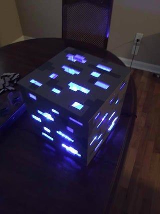 Lamp Minecraft, Minecraft Room Decor, Diamond Lamp, Minecraft Diamond, Minecraft Bedroom Decor, Geek Home Decor, Minecraft Blocks, Diy Minecraft, Minecraft Bedroom