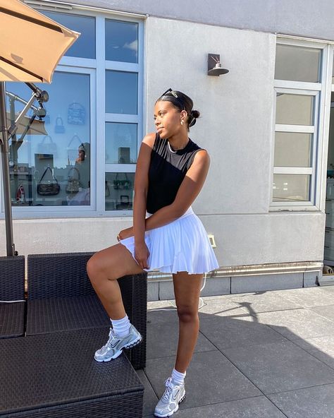 Summer trends, summer fashion, summer style, outfit inspiration, tennis skirt How To Style A Tennis Skirt, Tennis Outfit Cute, Tennis Skirt Outfits, White Tennis Skirt, Tennis Skirt Outfit, Athleisure Trend, Seoul Fashion Week, Tennis Skirts, Dream Style