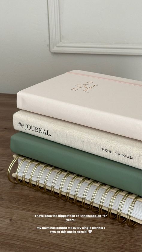 The Head Plan Journals   #journal #journaling #theheadplanjournal #howtojournal #manifest #roxienafousi Journal Photoshoot Ideas, Journal Business Aesthetic, Wellness Journal Aesthetic, Journal Photoshoot, Journal Photography, Tea Bath, Journal Business, Foto Inspo, Peaceful Mind