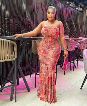 Beautiful collection of trending owambe styles. - Stylish Naija Wrap Dress Sleeveless, Owambe Styles, Stylish Naija, Lace Dress Design, Women Dress Online, Sweater Dress Casual, Fishtail Dress, Dress Stores Online, Pleated Dress