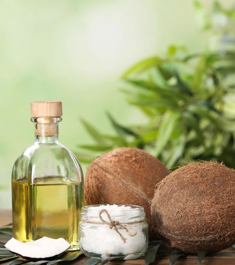 11 DIY Coconut Oil Hair Masks for All Hair Types: Benefits Recipes How To Hydrate Hair, Coconut Oil Hair Mask Diy, Types Of Cooking Oil, Coconut Oil Mask, Best Coconut Oil, Diy Coconut Oil, Coconut Oil Hair Mask, Hair Masks, Benefits Of Coconut Oil