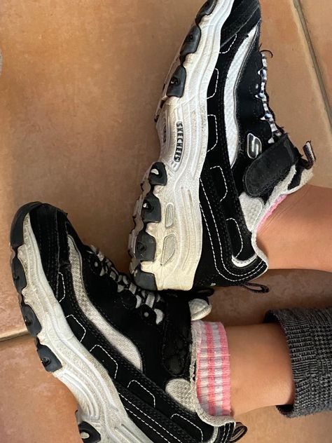 Sketchers Dlites Outfit, Skechers Dlites Outfit, Sketchers Dlites, Skechers Dlites, Skechers D'lites, Y2k Baddie, Skechers D Lites, Baddie Fits, Air Max Sneakers