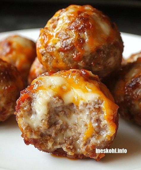 Cheese Sausage Balls, Cream Cheese Sausage, Stuffing Balls Recipe, Cream Cheese Sausage Balls, Potato Bacon Soup, Sausage Meatballs, Martha Stewart Recipes, Queso Cheddar, Hot Sausage