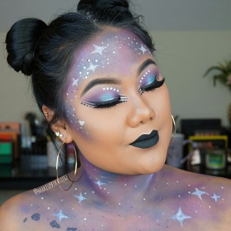 Galaxy Inspired Makeup! Follow my journey on YouTube @MakeupByKasieGE #MakeupByKasieGE #HalloweenMakeup #Galaxy #YouTube #Makeup #FacePaint #Motd #Follow Guardians Of The Galaxy Makeup Ideas, Galaxy Theme Hairstyle, Blue Celestial Makeup, Space Make Up Galaxy Makeup, Celestial Makeup Halloween, Cosmic Makeup Looks, Cosmic Witch Costume, Galaxy Makeup Looks Easy, Milky Way Costume